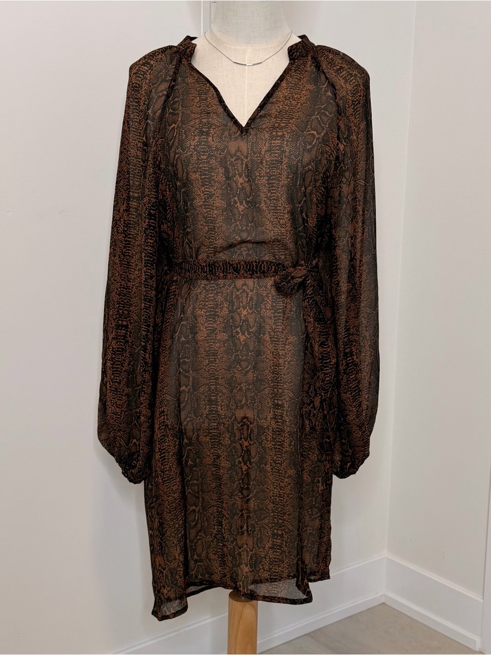 💛2 for 20-ICHI Snake Print Tie Waist Long Sleeve Dress Size Small NWT - Picture 2 of 14